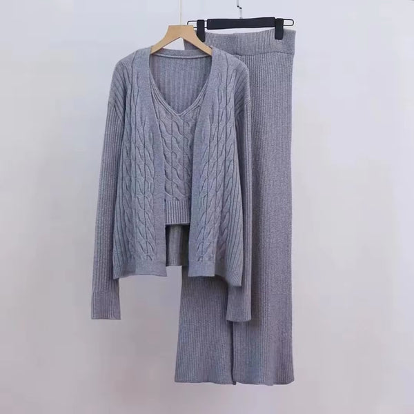 Louise 3-in-1 Knit terno